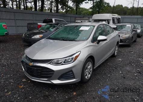 2019 Chevrolet Cruze Ls z USA, uszkodzony, nr VIN 1G1BC5SM8K7126185
